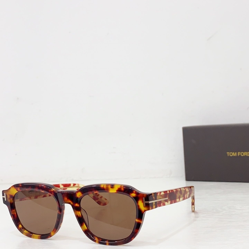 TOM FORD